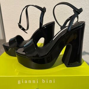 Gianni Bini Glossy Black Platform Sandals